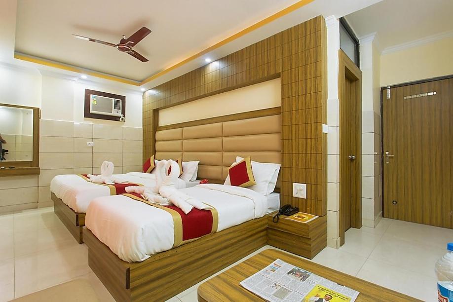 Trimrooms Trinity Katra ภายนอก รูปภาพ